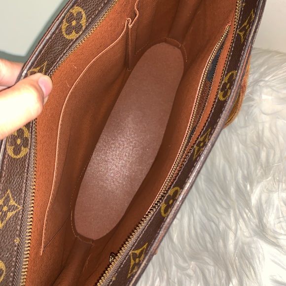 Authentic Louis Vuitton Babylone - Picture 6 of 16